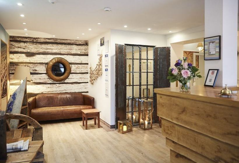 ホテル Bernstein Bootshaus