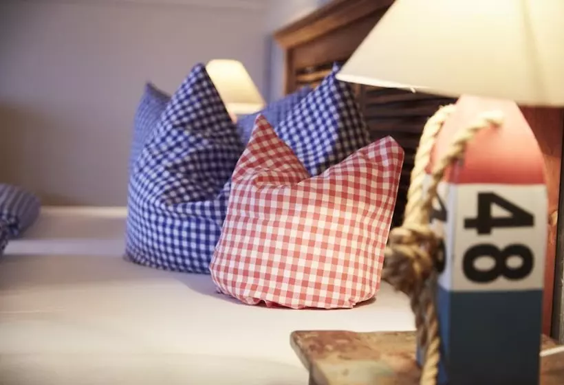 Отель Bernstein Bootshaus