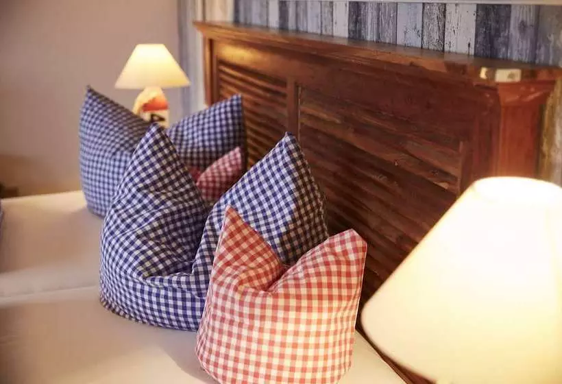 Отель Bernstein Bootshaus