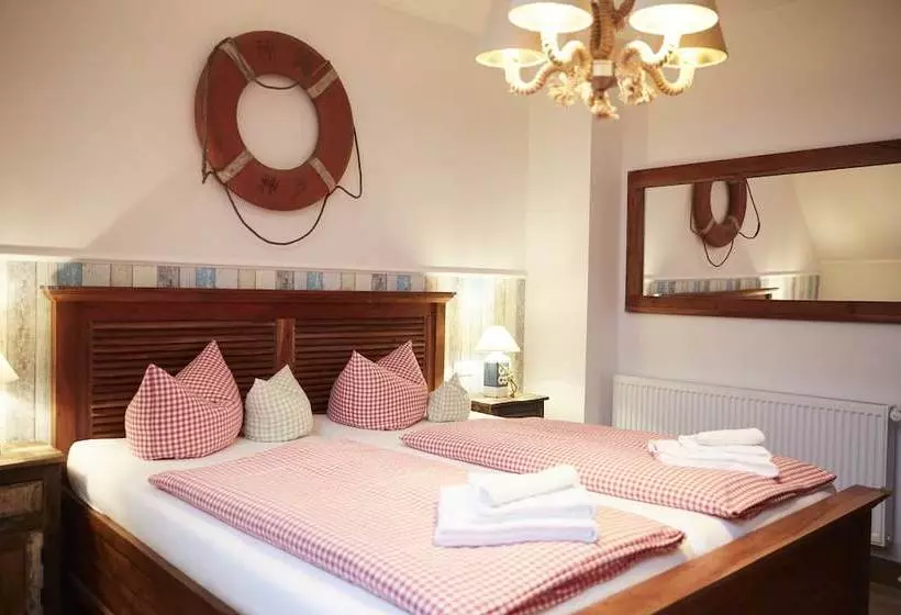 Отель Bernstein Bootshaus