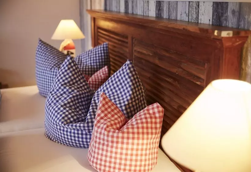 Отель Bernstein Bootshaus