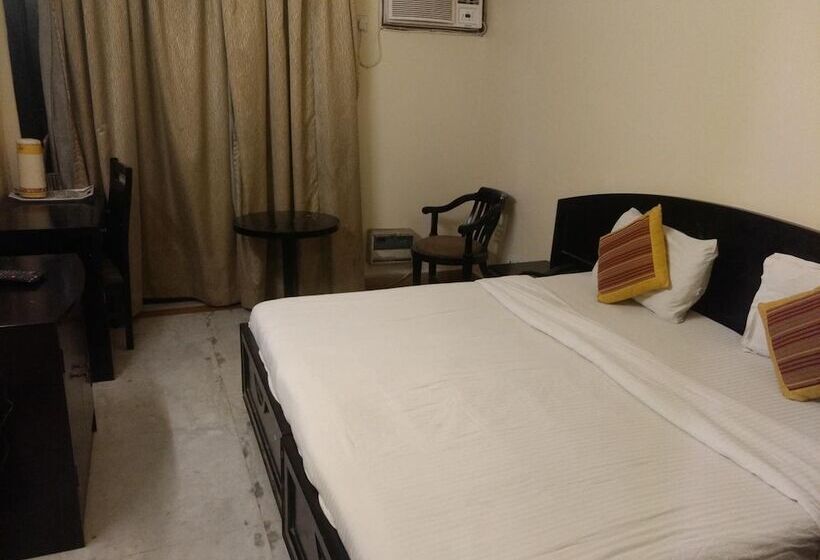 בית מלון כפרי City Centre Inn New Delhi