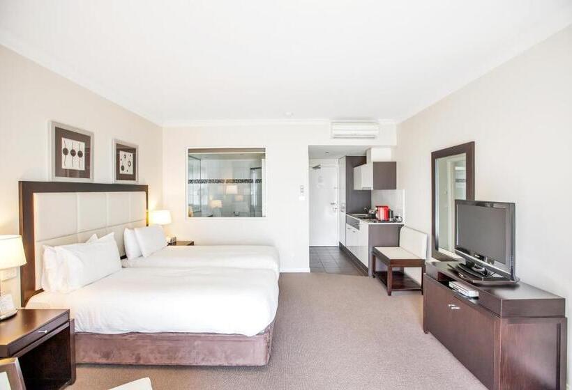 فندق Century Inn