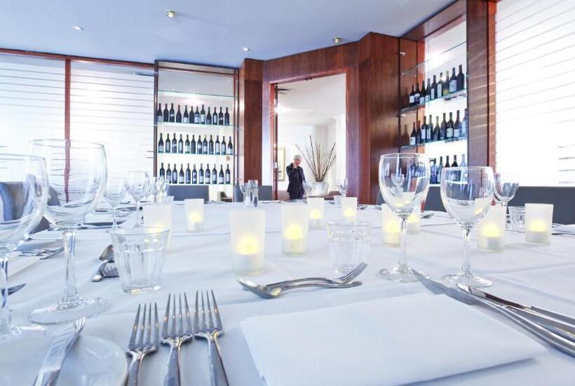 فندق Century Inn