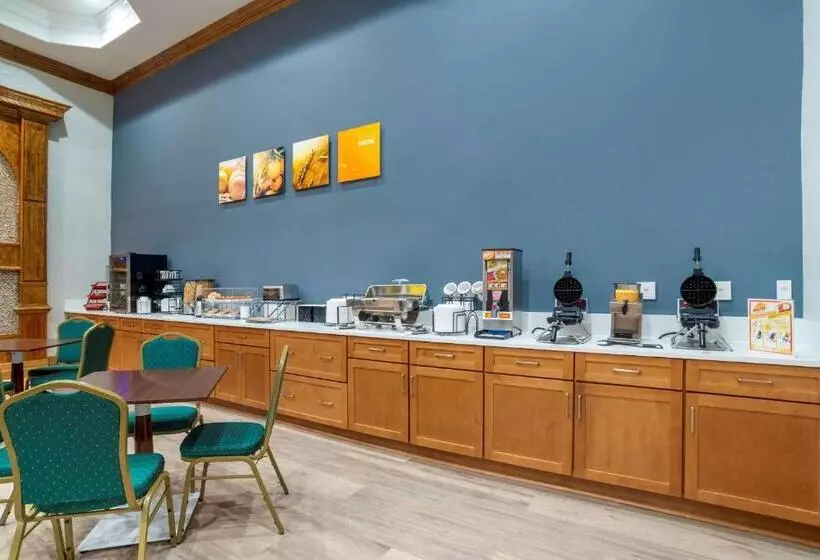 هتل Comfort Inn Pensacola Near Nas Corry Station