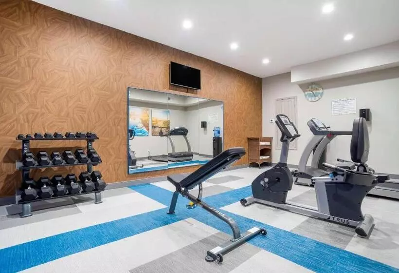 هتل Comfort Inn Pensacola Near Nas Corry Station