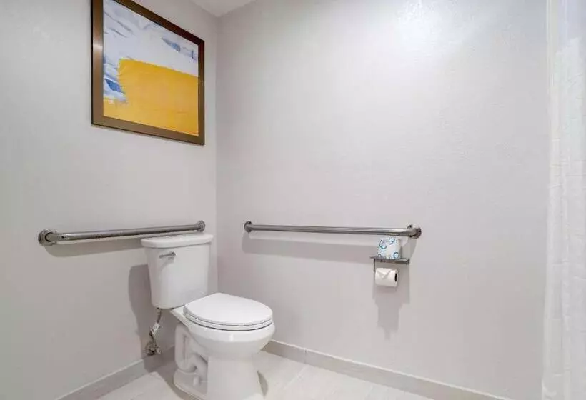هتل Comfort Inn Pensacola Near Nas Corry Station
