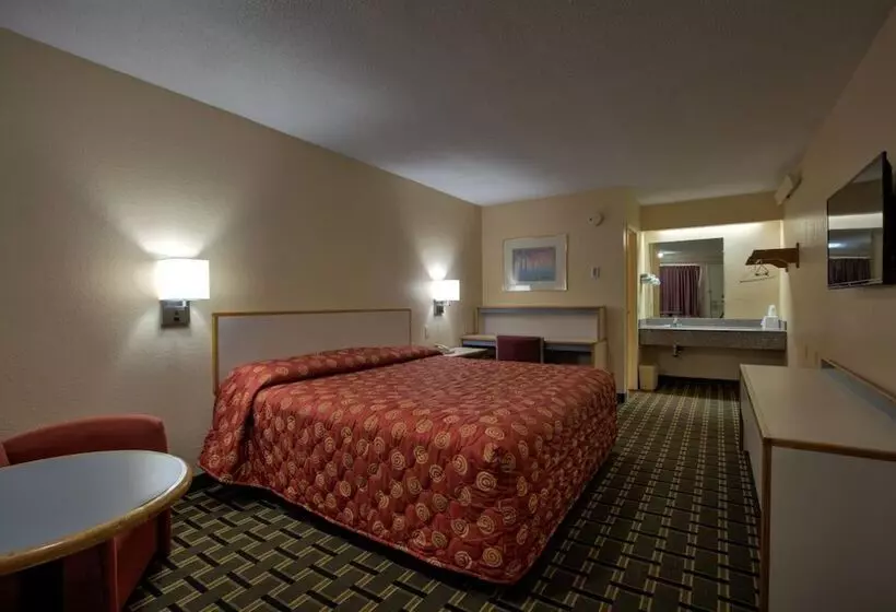 هتل Fair View Inn & Suites