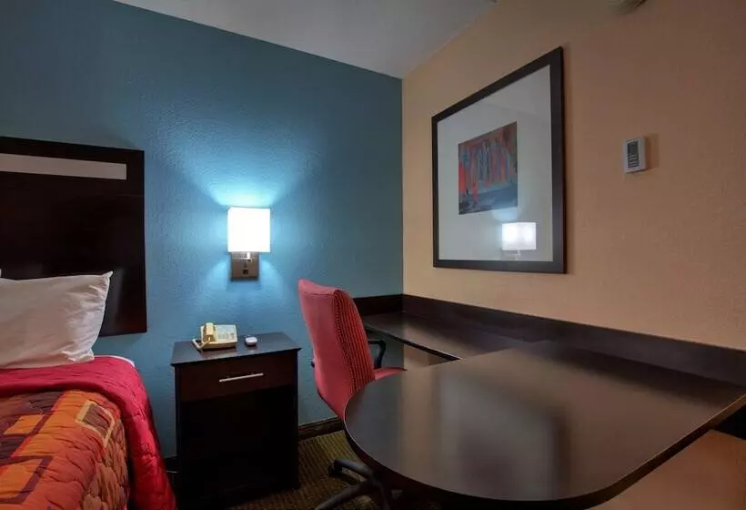 هتل Fair View Inn & Suites
