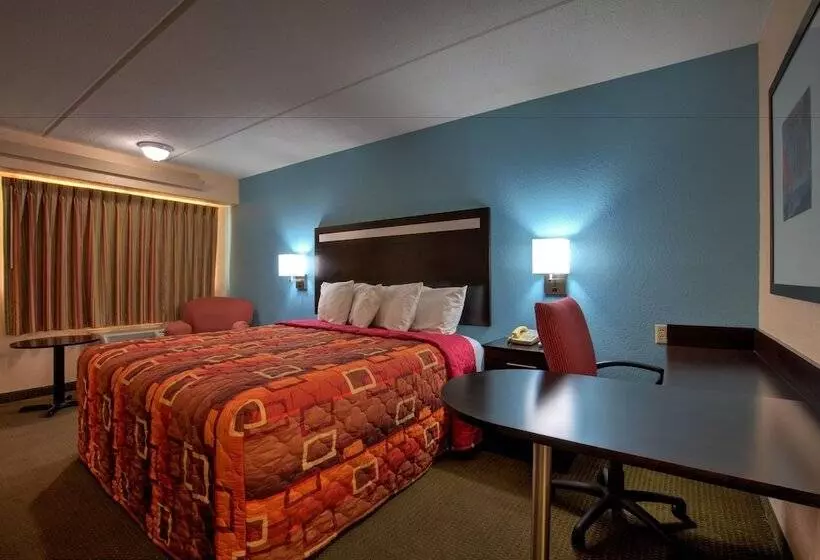 هتل Fair View Inn & Suites