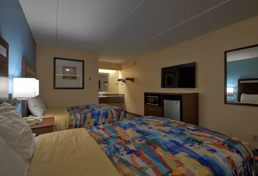 هتل Fair View Inn & Suites