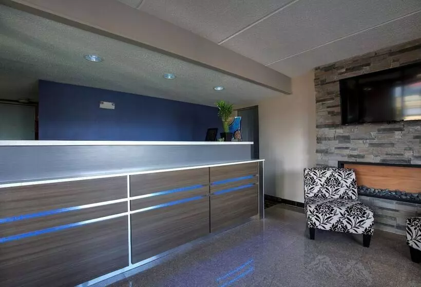 هتل Fair View Inn & Suites