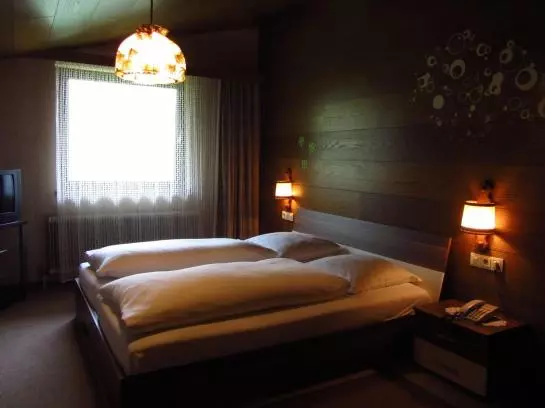 هتل Haus Galaverda