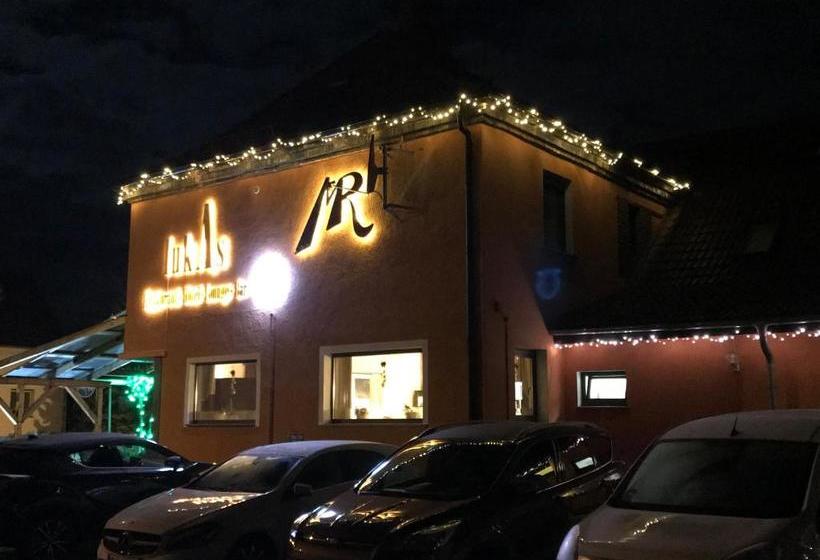 בית מלון כפרי Lukas Restaurant  Lounge Bar