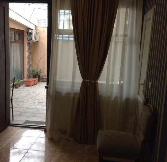 هتل Meidani Guest House