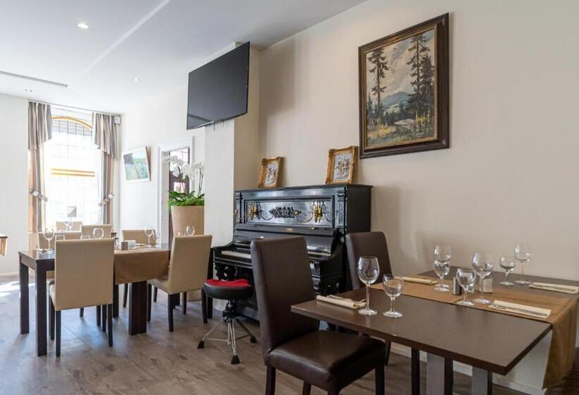 فندق Mettlacher Hof