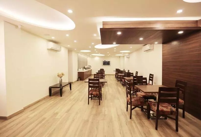 هتل Pals Inn