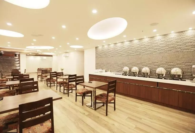 هتل Pals Inn