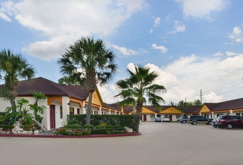 ホテル Scottish Inn And Suites Highway Six South