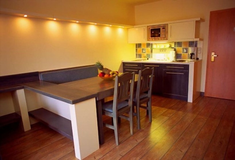 Kalma, Kalma Villa, Apart