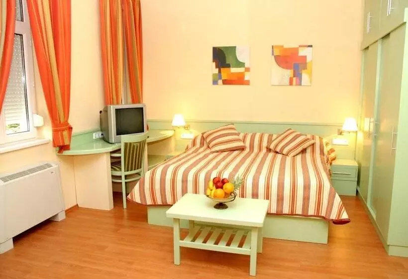 Kalma, Kalma Villa, Apart