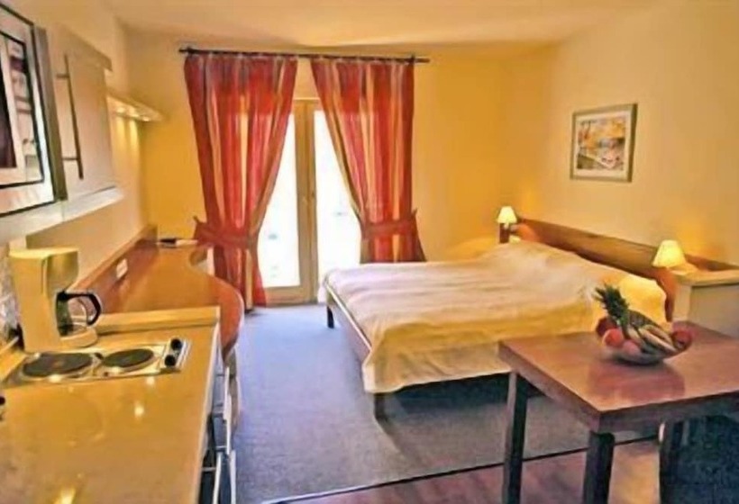 Kalma, Kalma Villa, Apart