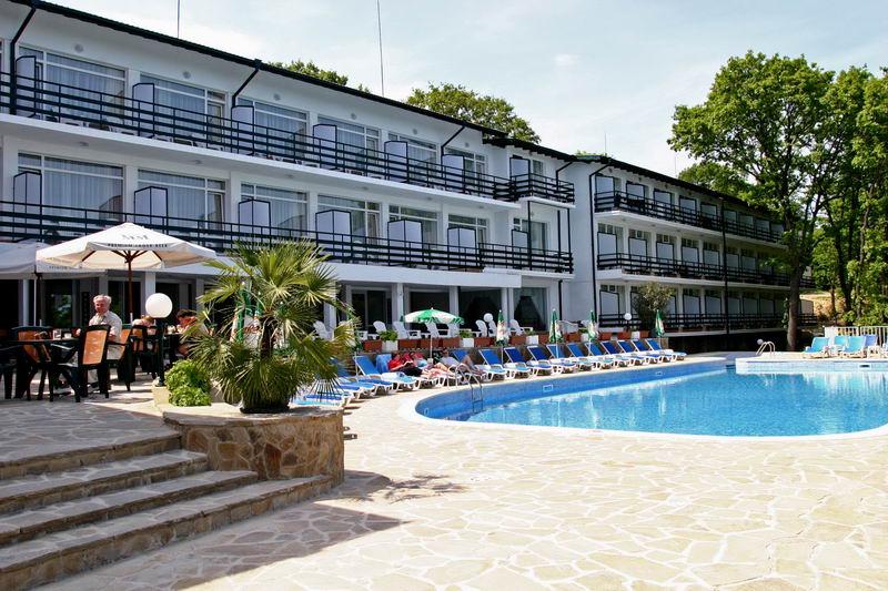 Kini Park Hotel All Inclusive & Free Parking