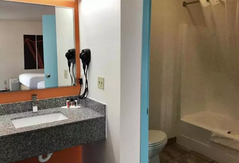 فندق على الطريق Howard Johnson By Wyndham Spokane