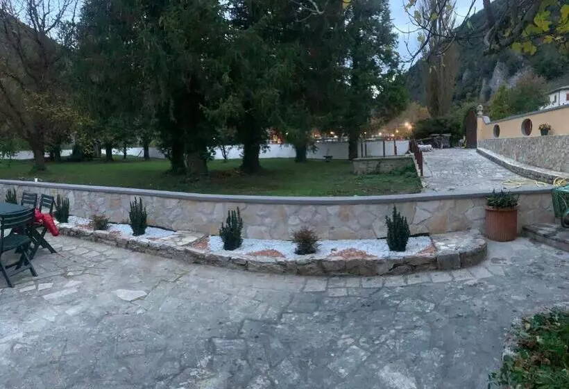 Residence Il Giardino Sul Fiume Nera