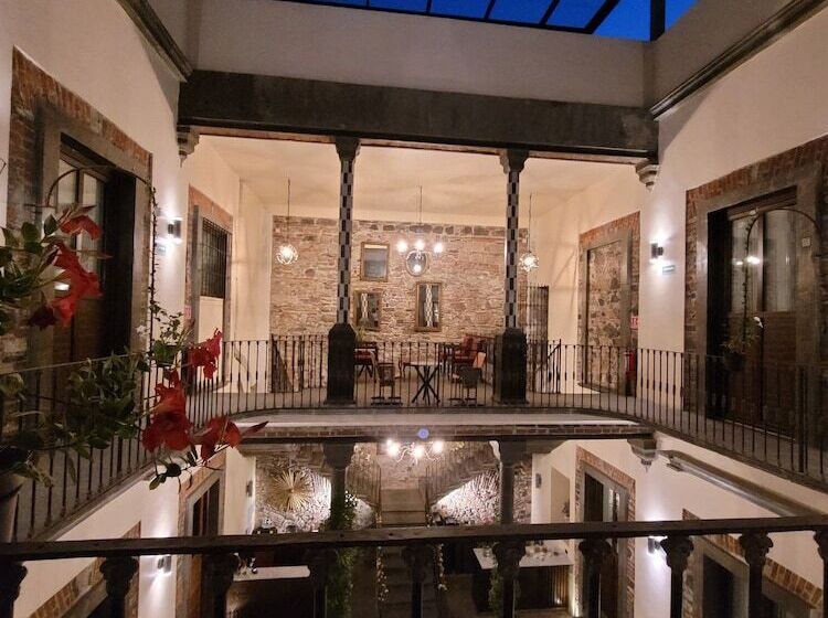 هتل Milo Collection