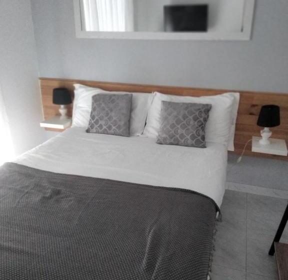 פנסיון Estrela Stays