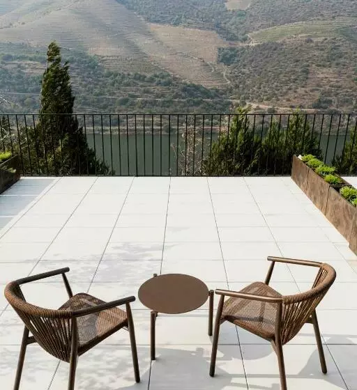 Quinta De São Luiz The Vine House