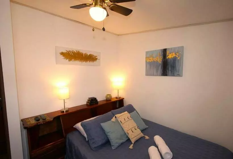 تختخواب و صبحانه F&m Guesthouse