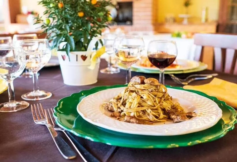 ホテル Agriturismo Casal Cerqueto