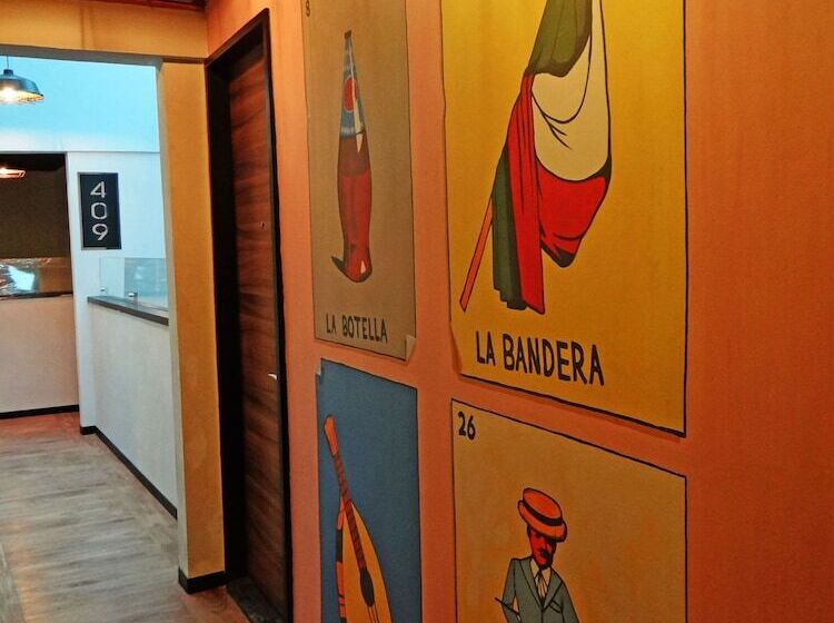 Капсульный Oтель Cadillac Cocoon Beds