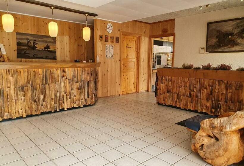 Hotel Heia Gjestegård