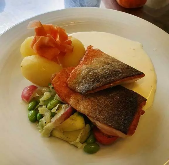 Hotelli Heia Gjestegård