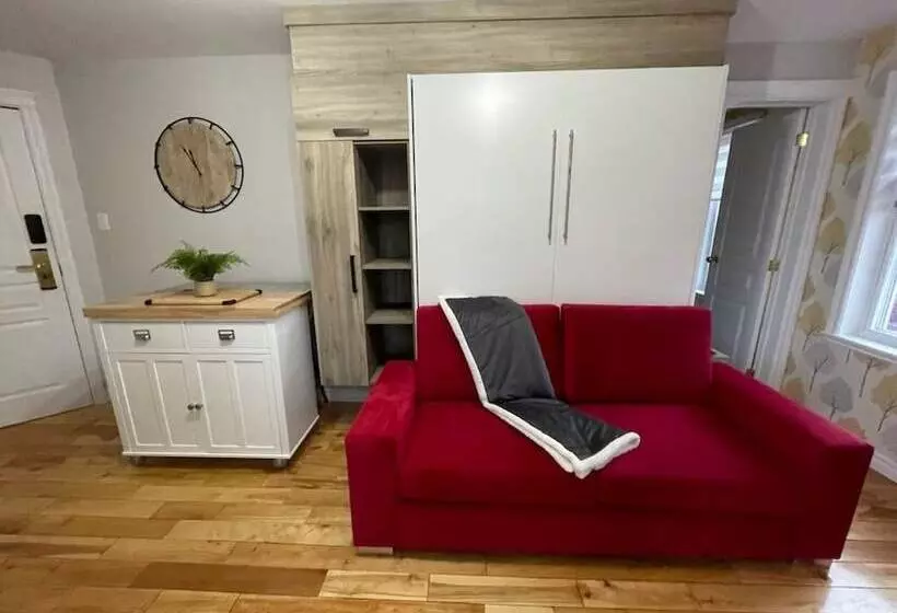 Hotelli Hôtel Les Quatre Bonheurs