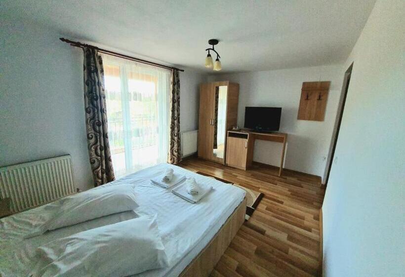 پانسیون Casa Ostrov