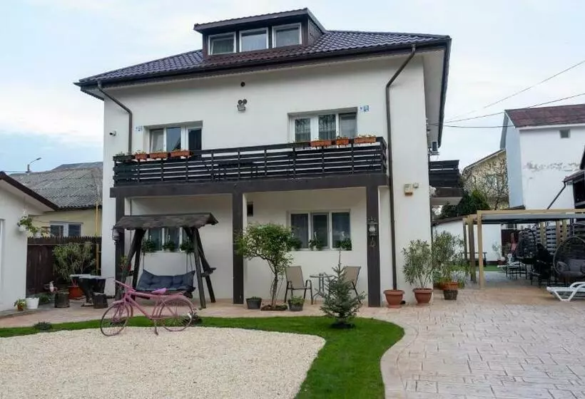 ペンション Casa Sebastian