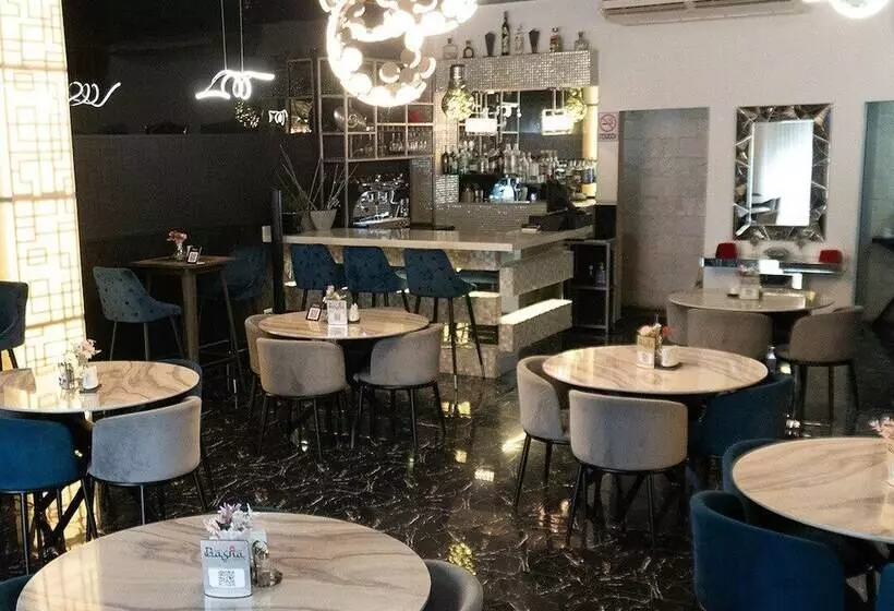Basha Hotel & Restaurant