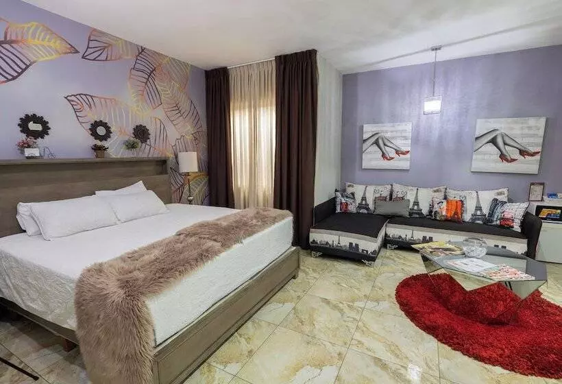 Basha Hotel & Restaurant