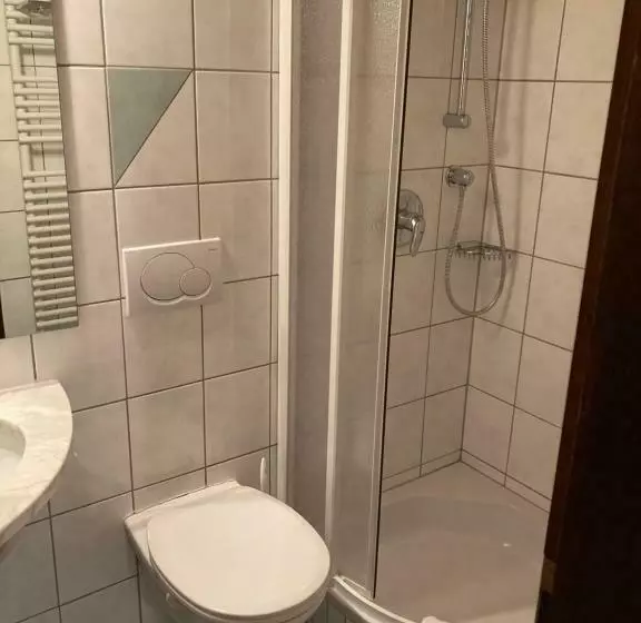 Aamiaismajoitus (B&B) Moserwirt Pension