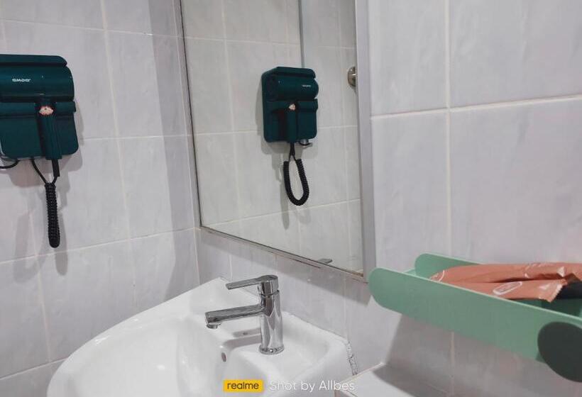 בית מלון כפרי Allbes Parklands