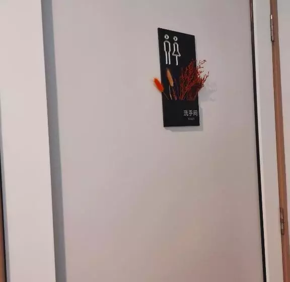 Hotelli Allbes Parklands