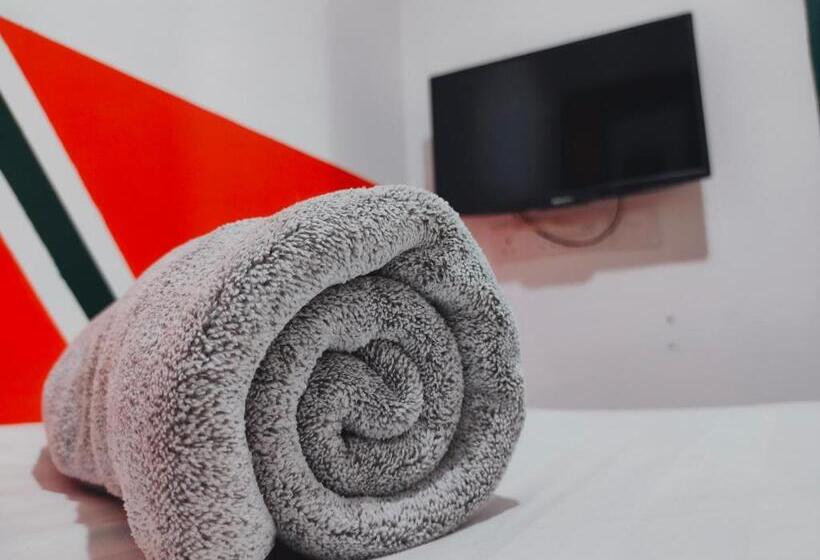 בית מלון כפרי Allbes Parklands