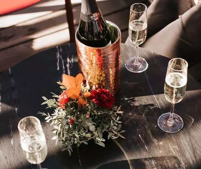 Clarion Hotel The Pier