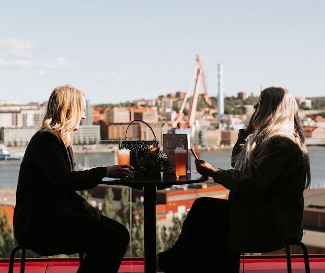 Clarion Hotel The Pier