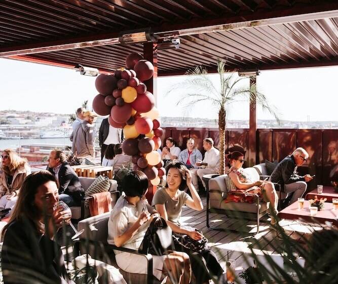 Clarion Hotel The Pier