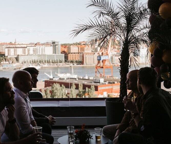 Clarion Hotel The Pier